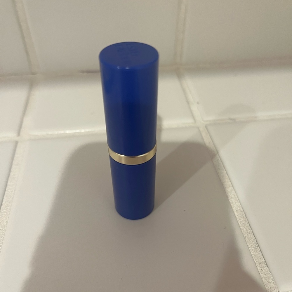 Estee Lauder lipstick creme rouge levres 220 powerful - Picture 4 of 5